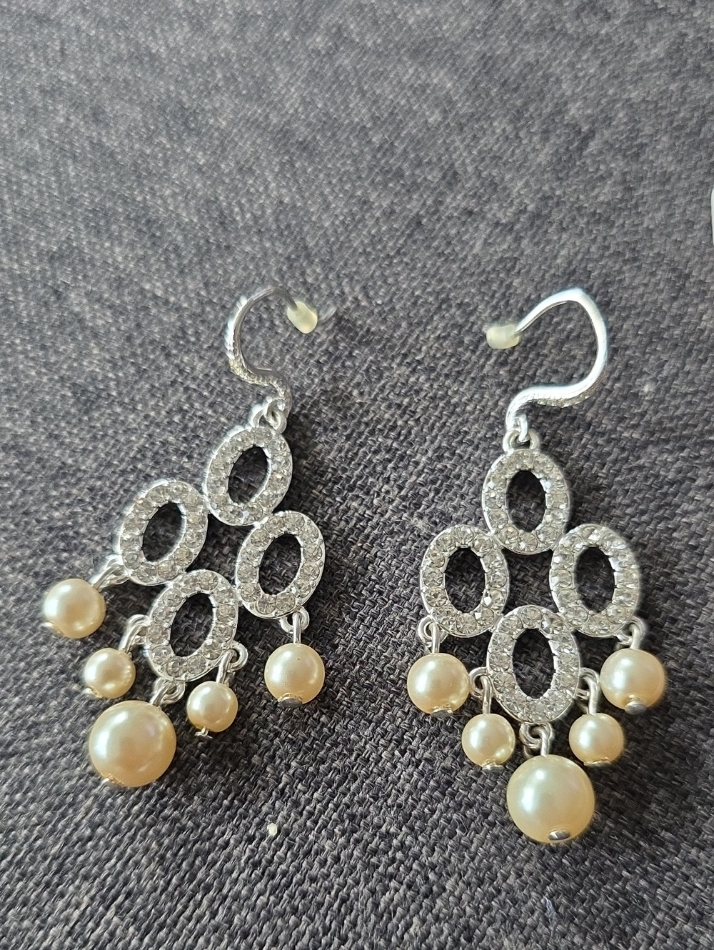 Elegant Silver Crystal & Pearl Drop Earrings - Cream Pearls